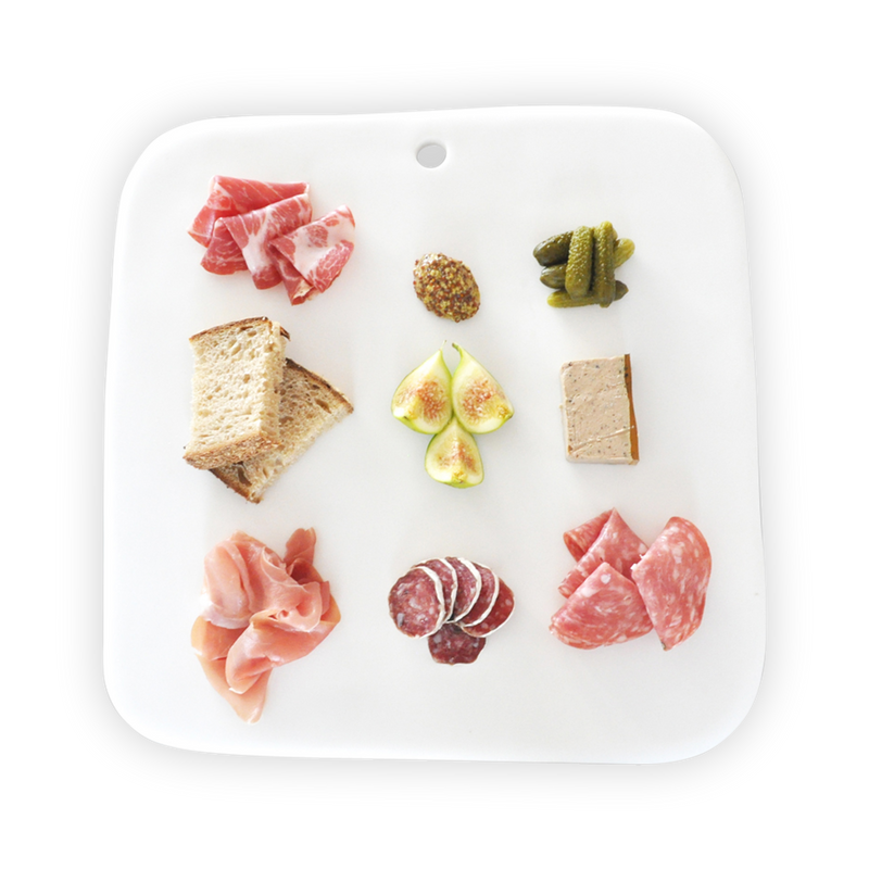 How to Set Up a Charcuterie Board That Looks Like a Designer Did It
